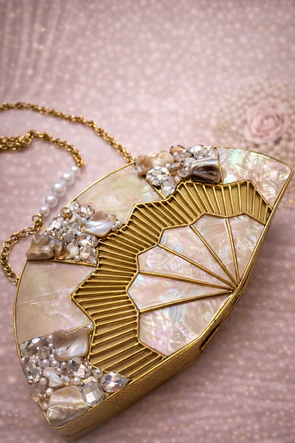 Dilhara Mother Of Pearl Fan Clutch