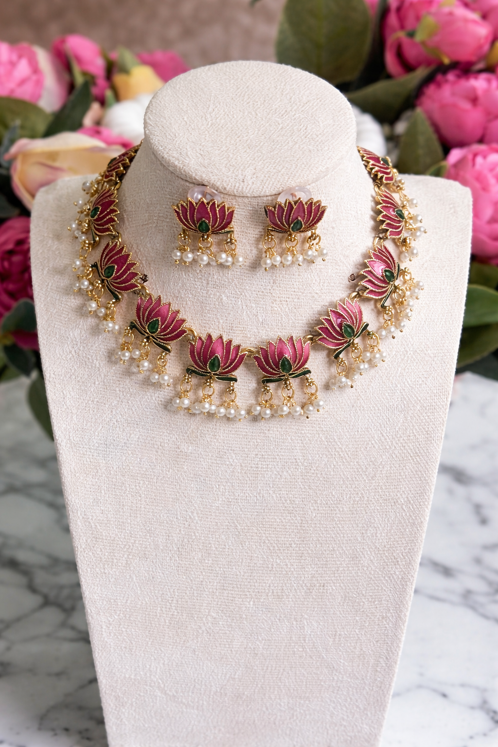 Noor Blossom Lotus Necklace Set