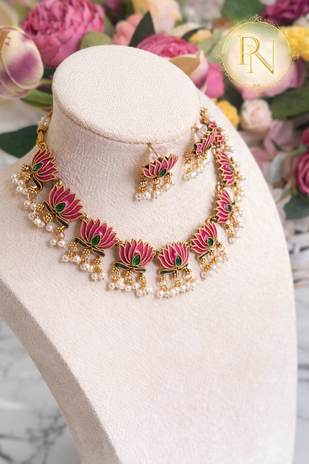 Noor Blossom Lotus Necklace Set