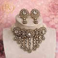 Ayaat Choker in Silver White
