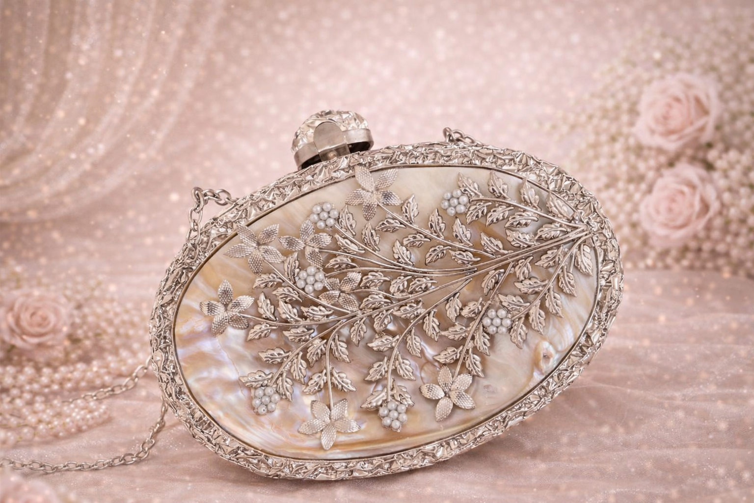 Samara Mother of pearl luxury clutch Silver