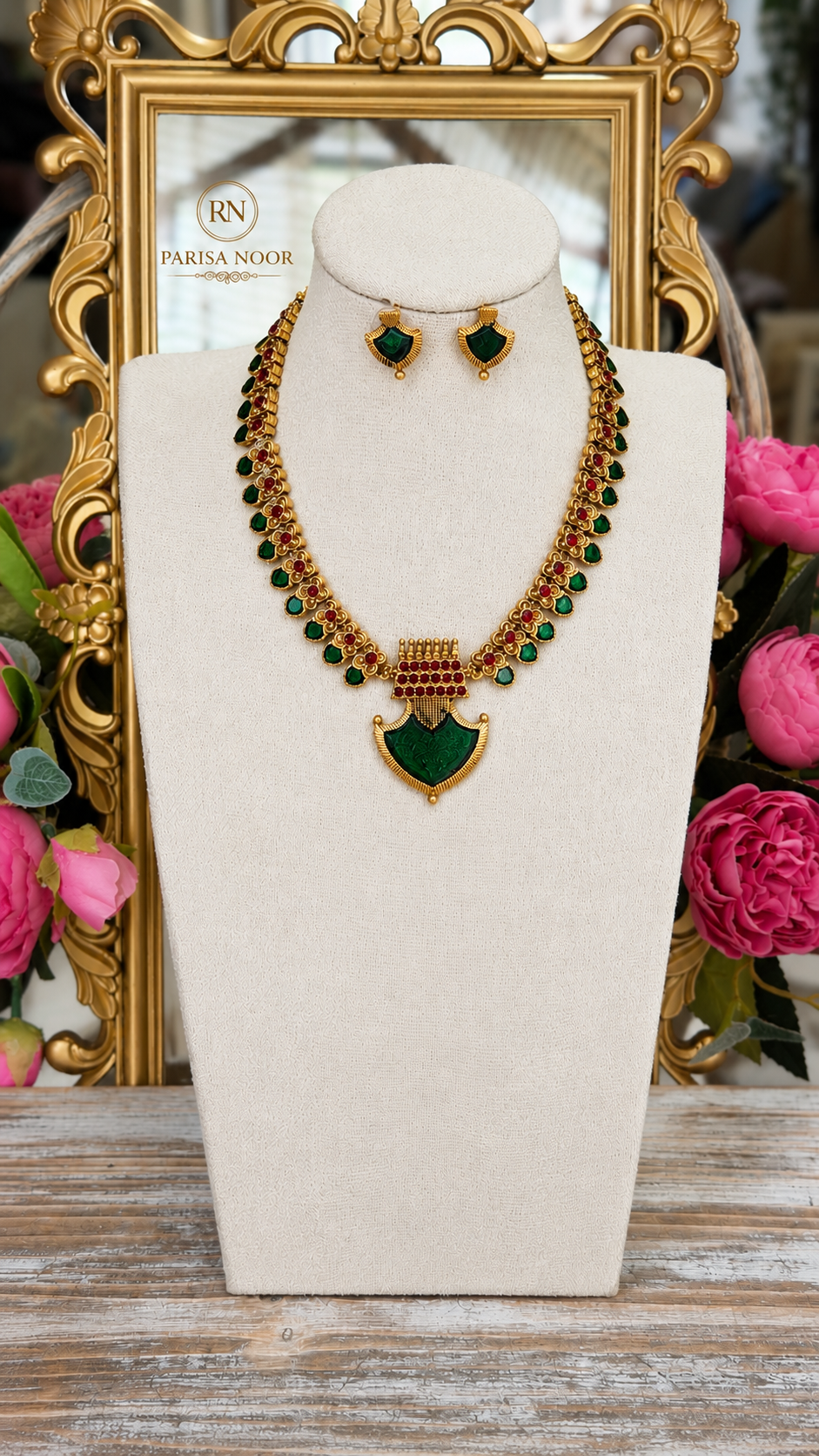 Pakiza Emerald Green Royal Necklace Set