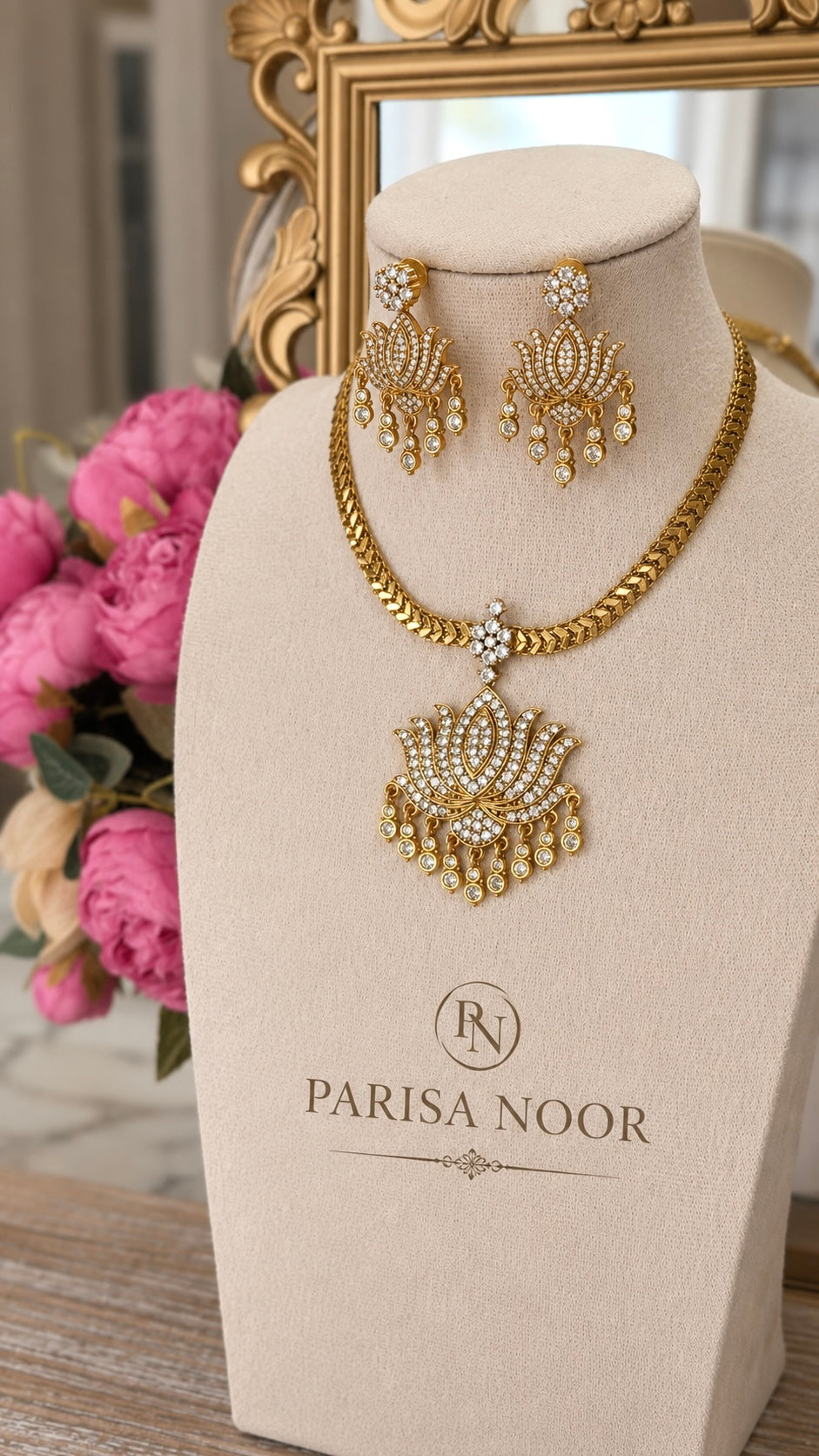 Nilofer Lotus Moissanite Necklace Set