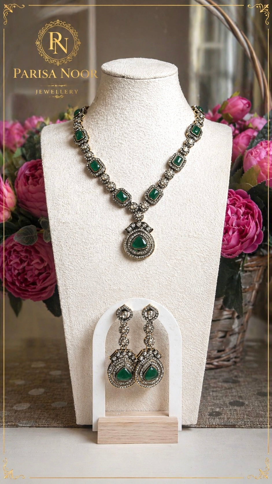 Deena Emerald Kundan Pendant Necklace Set
