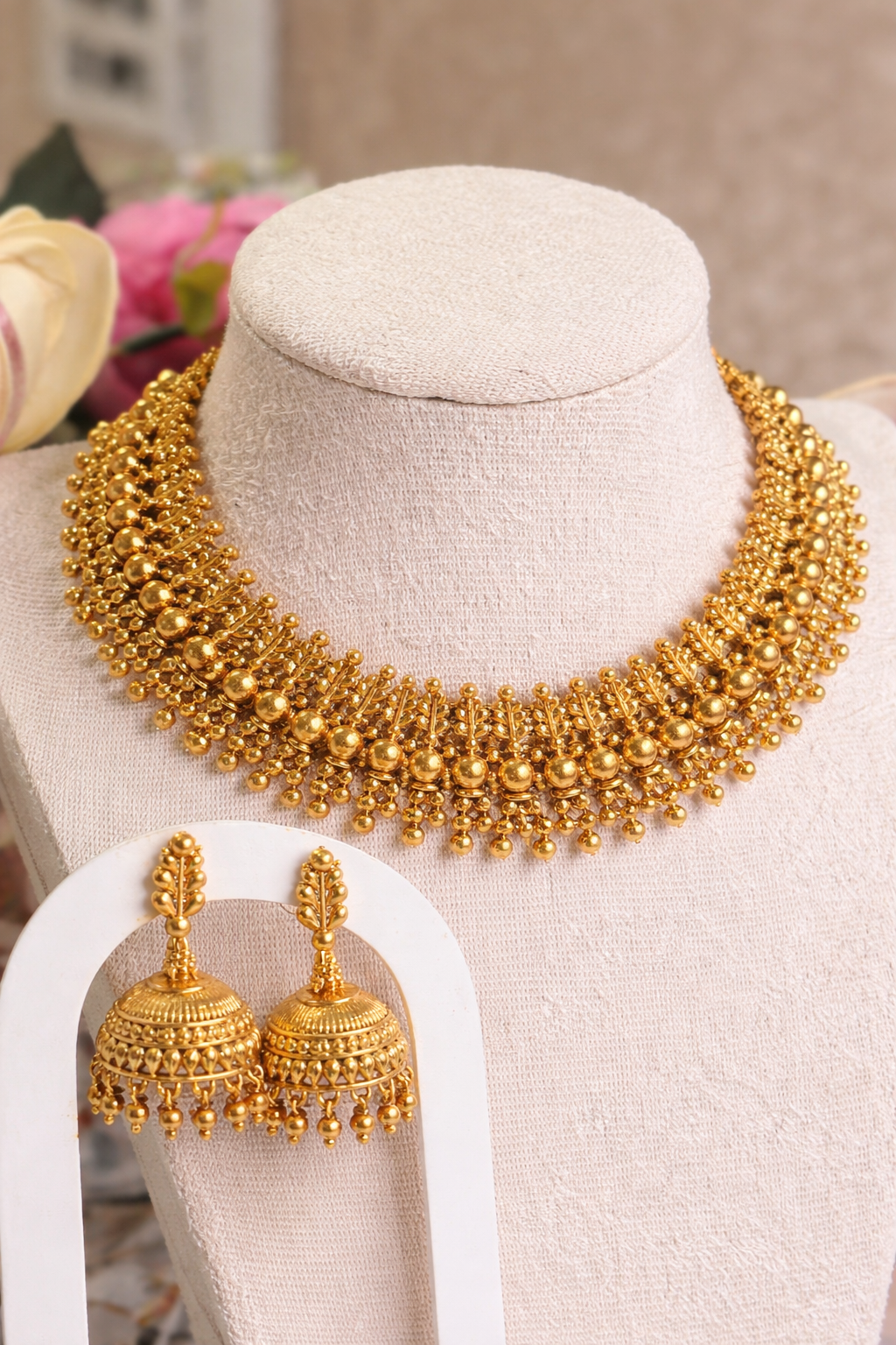 Brinda Gold Necklace Set