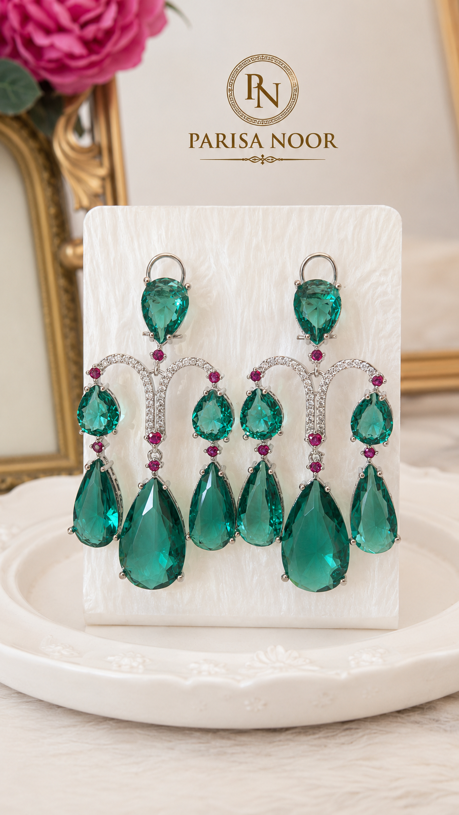 Emerald Étoile Luxury Chandelier Earrings