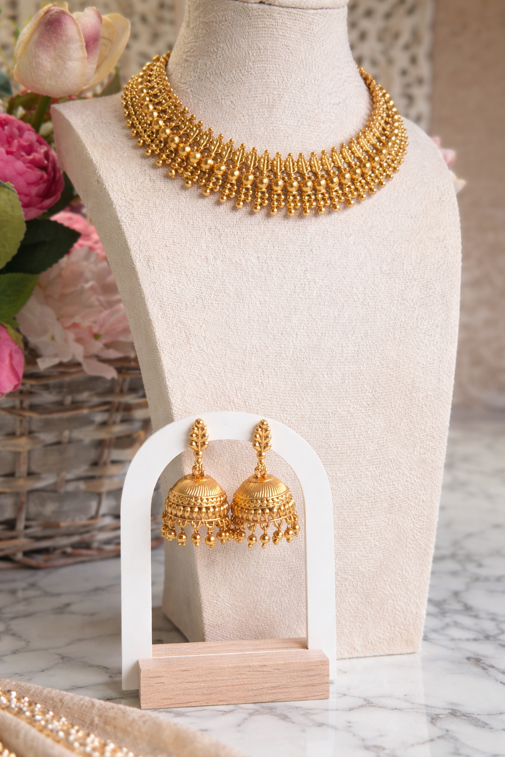 Brinda Gold Necklace Set