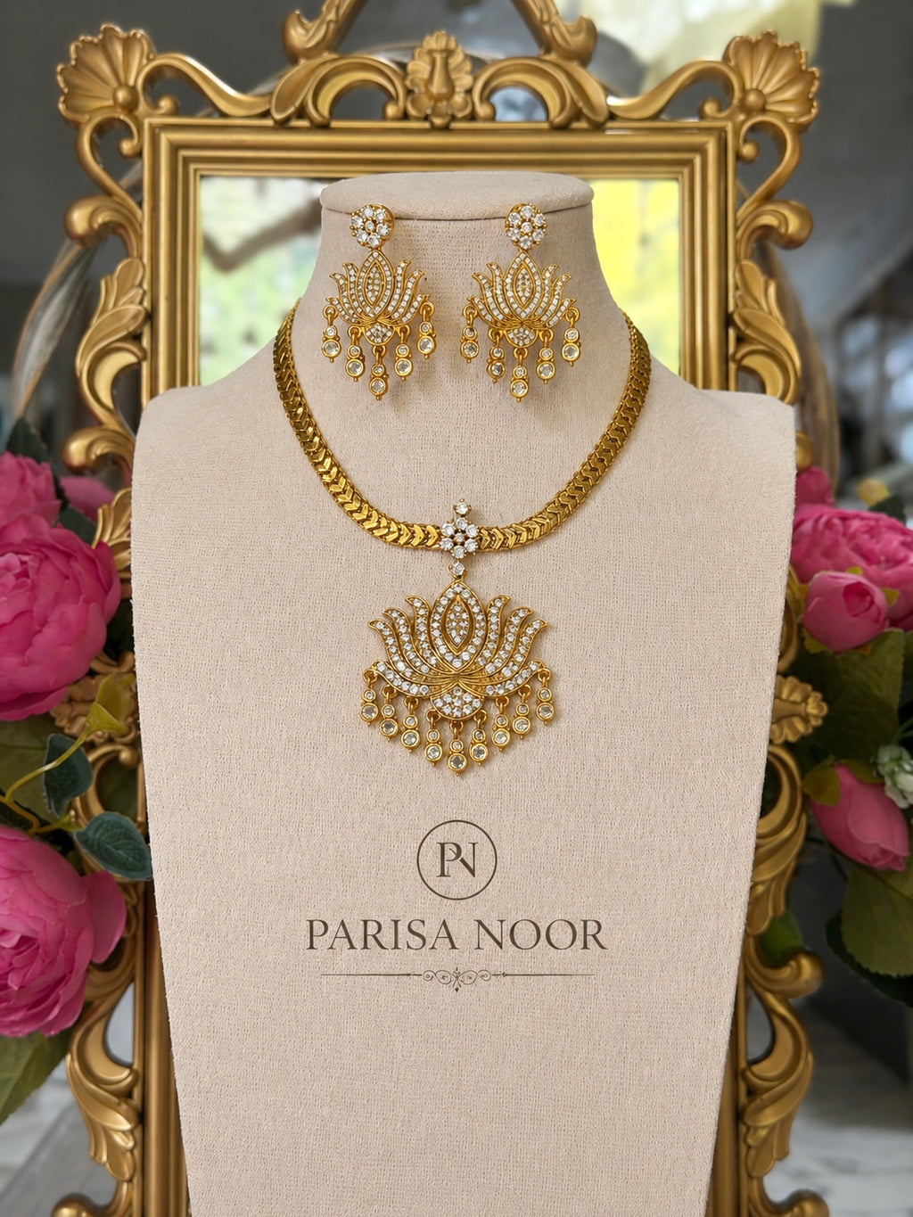 Nilofer Lotus Moissanite Necklace Set