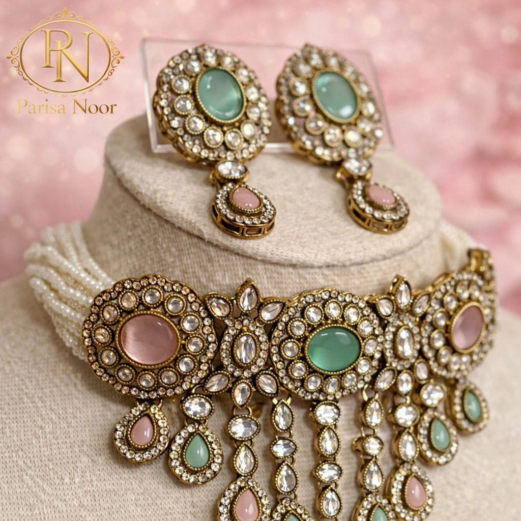 Ayaat Choker in Pastel