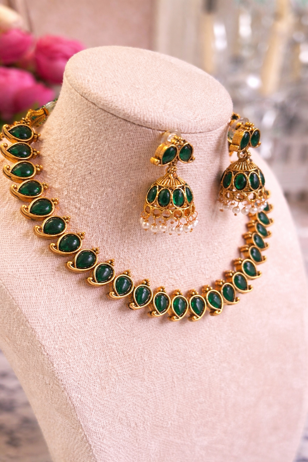 Archana Simple Kundan Necklace Set