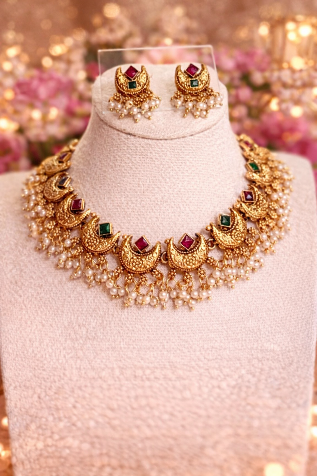Half Moon Heritage Pearl Necklace Set