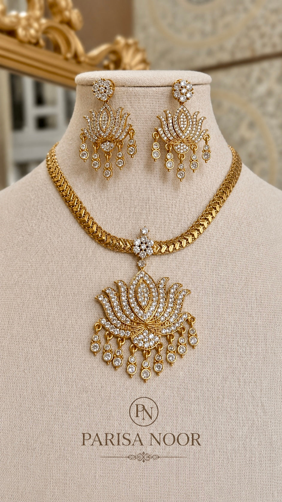 Nilofer Lotus Moissanite Necklace Set