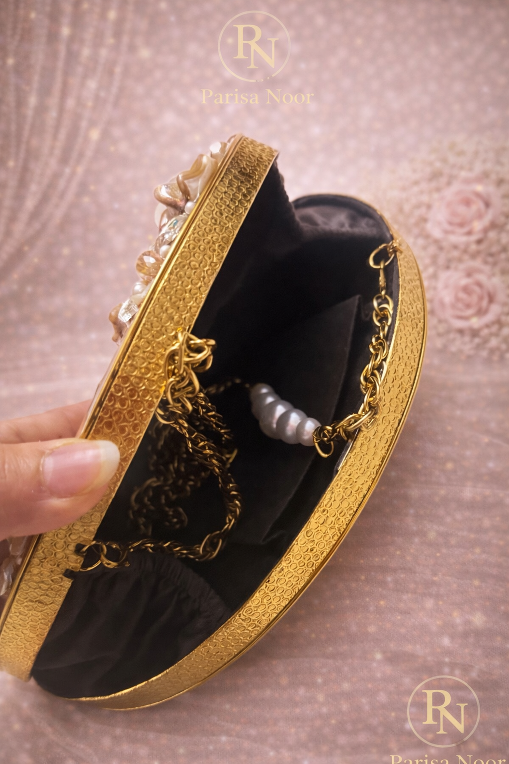 Dilhara Mother Of Pearl Fan Clutch