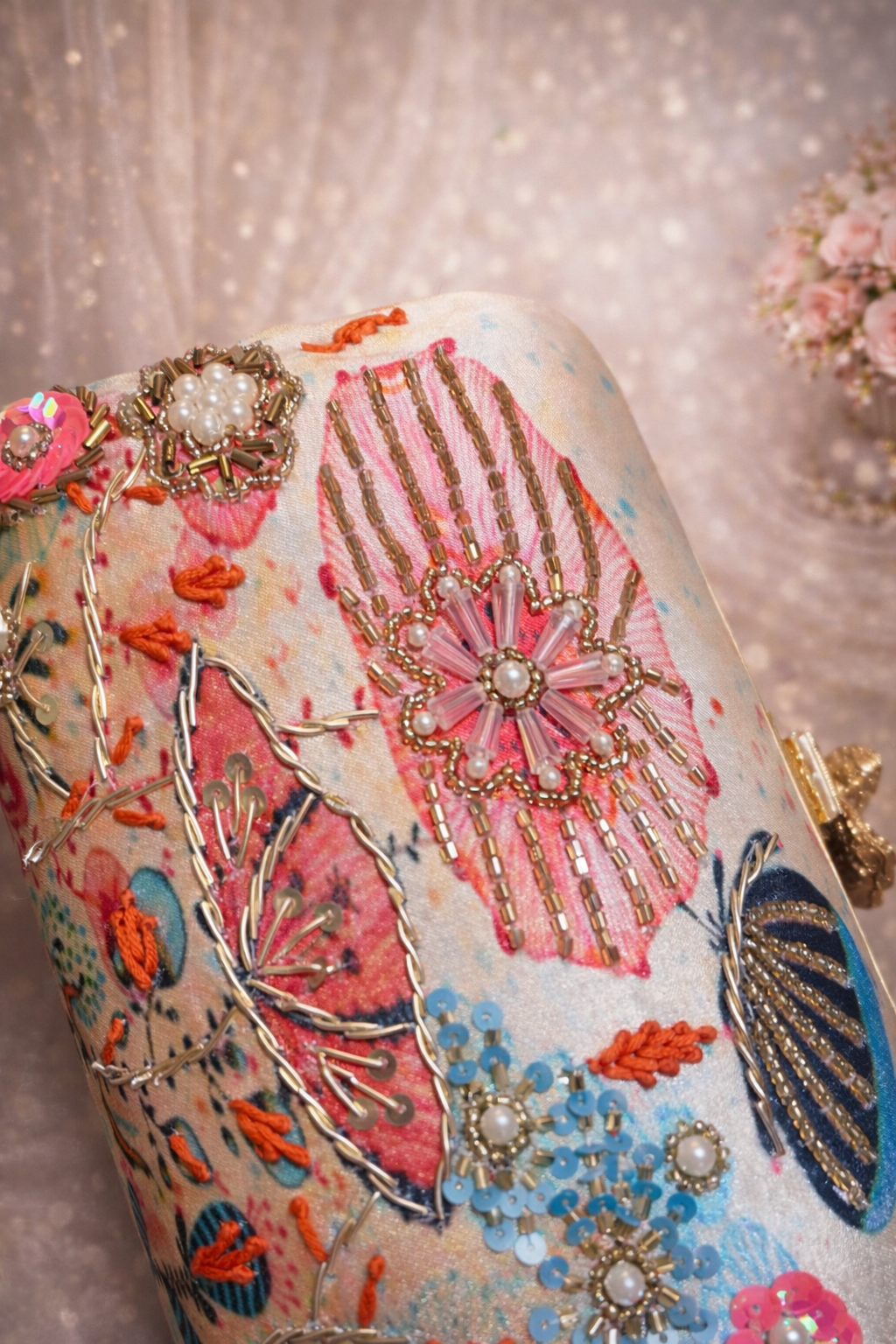 Ameila Floral Pop Big Knob Clutch