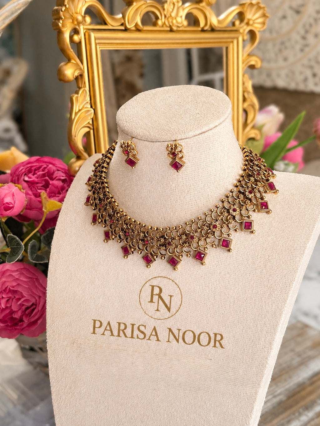 Iryna Heritage Necklace Set