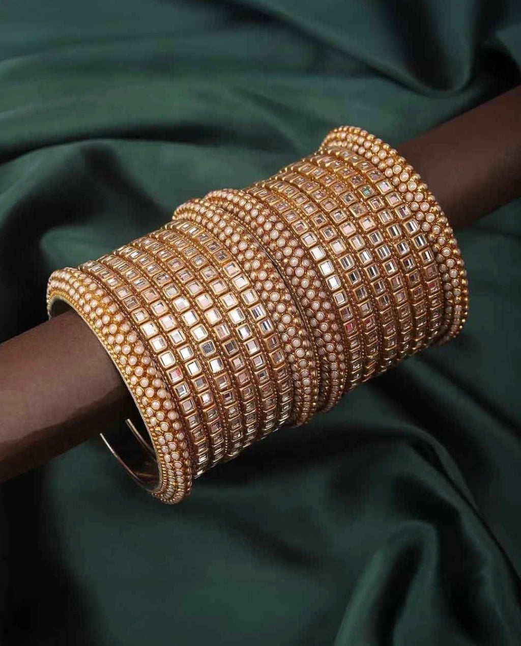 Victoria Kundan Bangle set