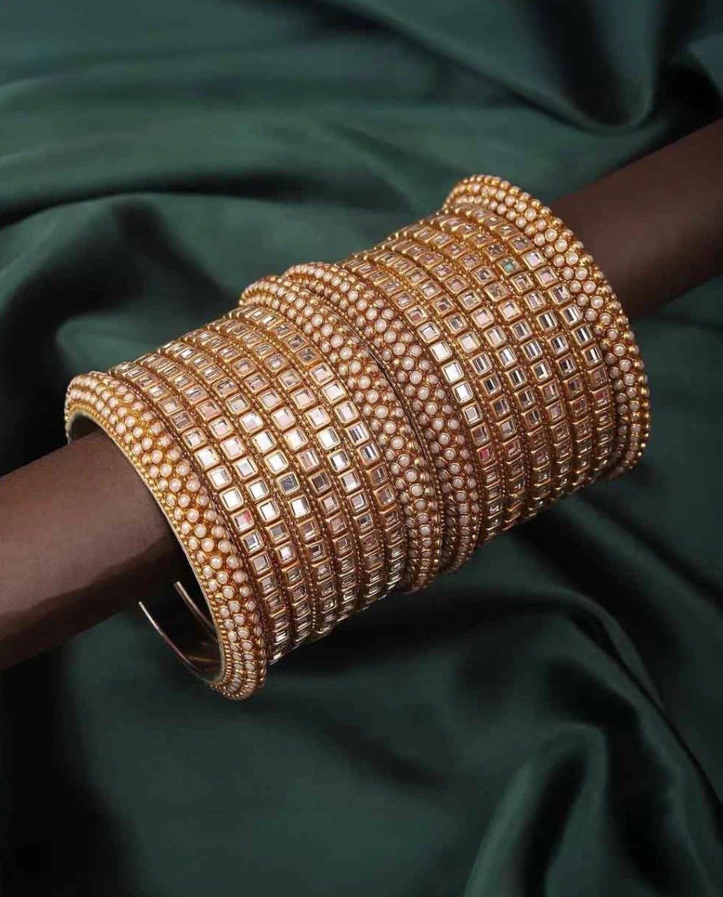 Victoria Kundan Bangle set