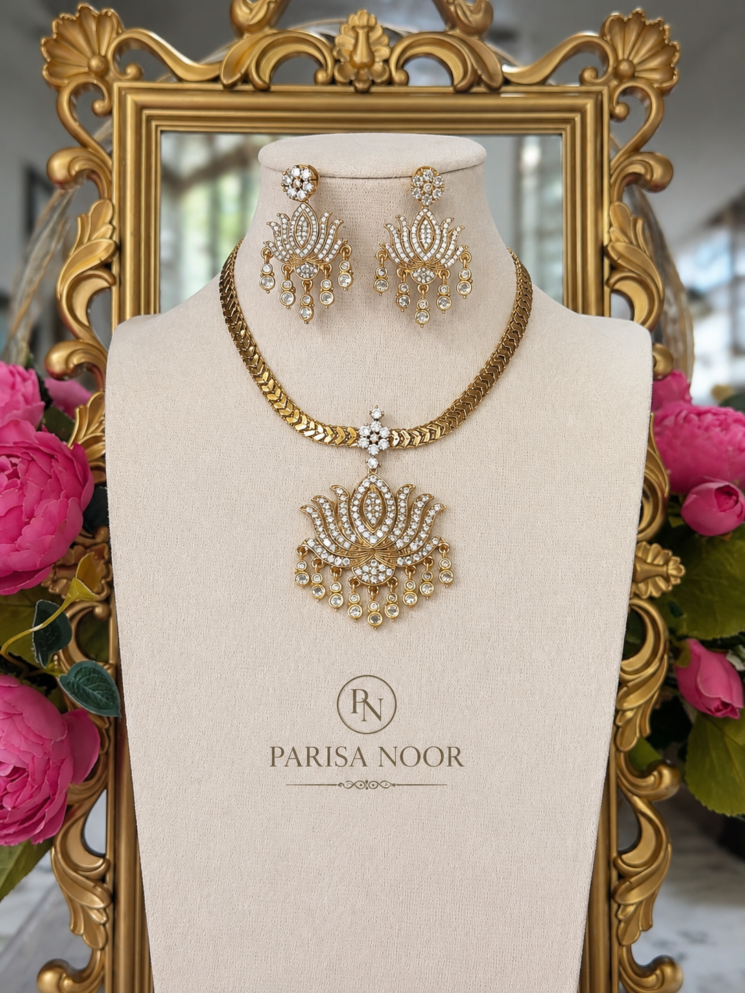 Nilofer Lotus Moissanite Necklace Set