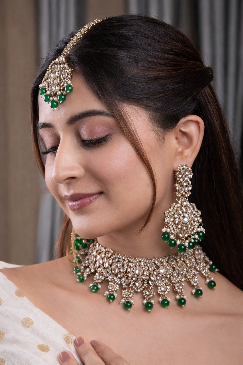 Sharvari Green Premium Necklace Set with Earring and Teeka
