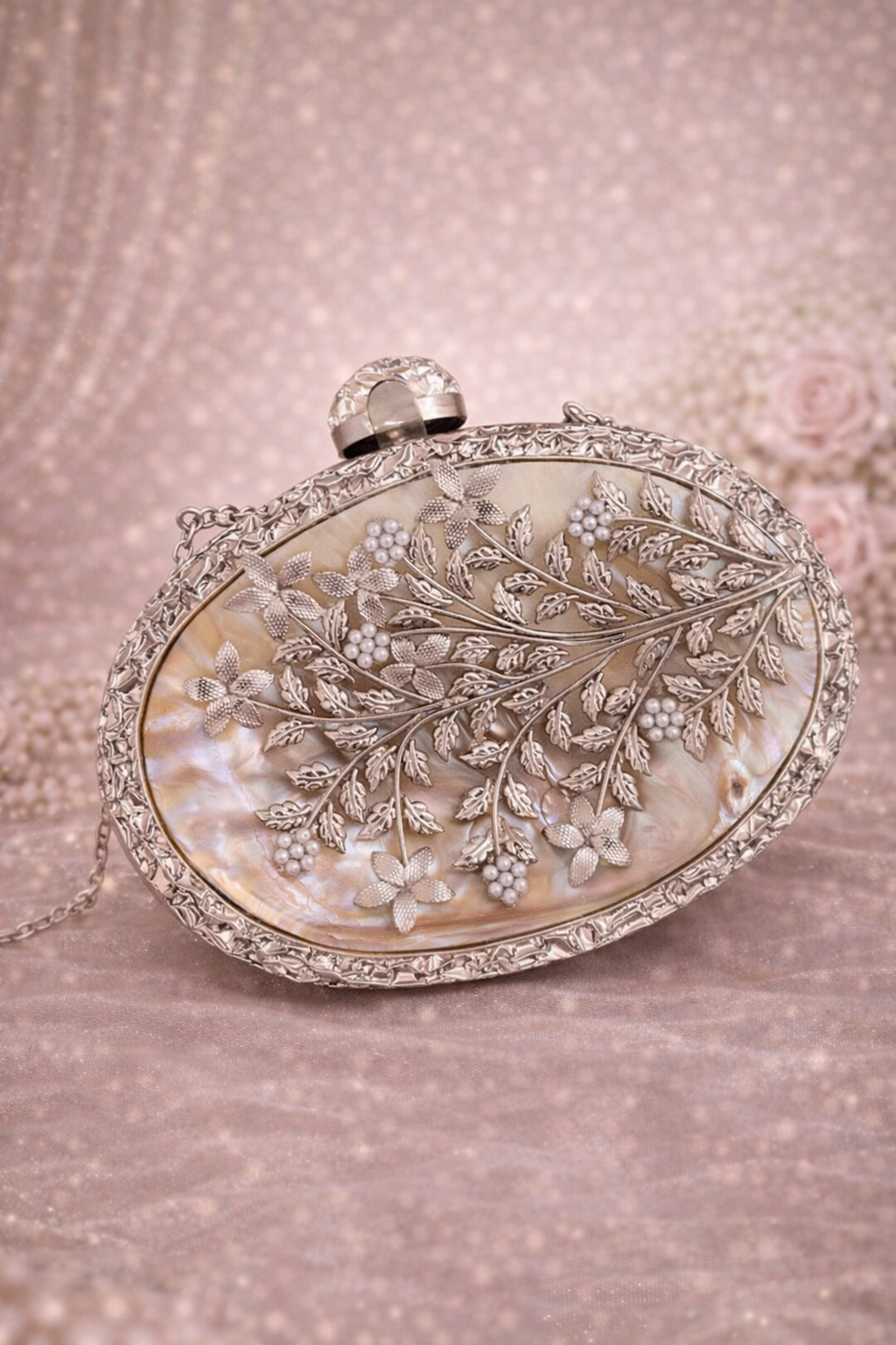 Samara Mother of pearl luxury clutch Silver