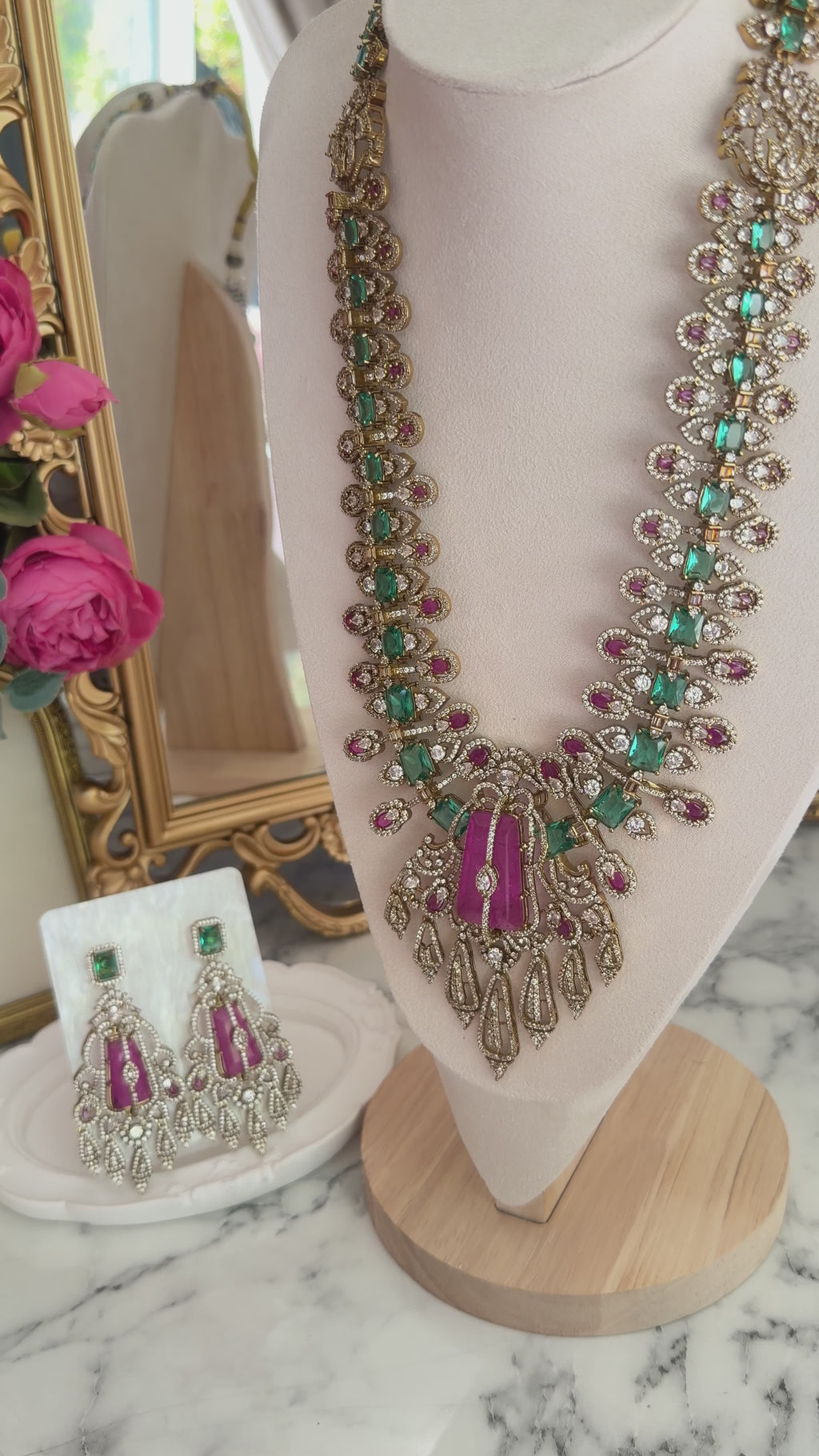 Celestia Luxury Victorian Doublet Necklace Set
